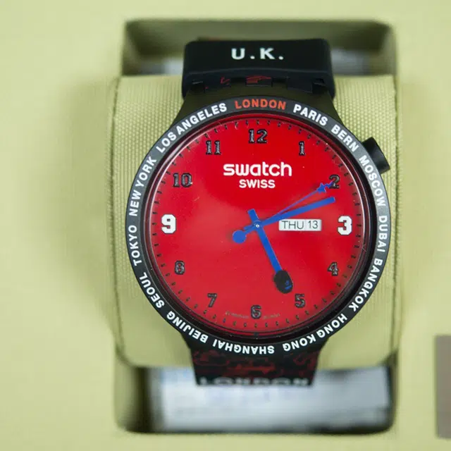 BAPE xSWATCH BIG BOLD LONDON 50 47mm Bape-Swatch-006