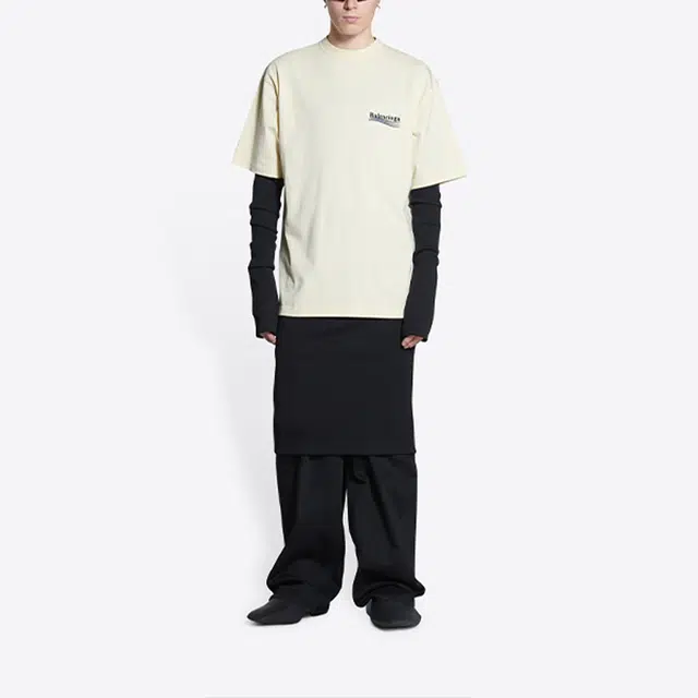 Balenciaga SS22 T