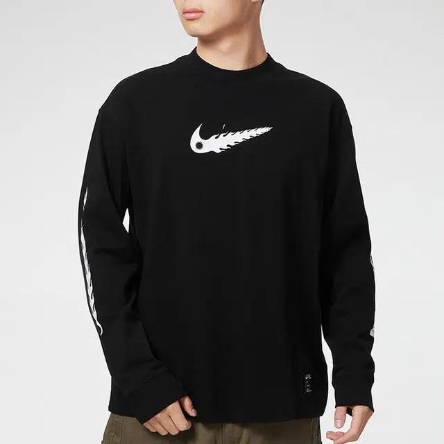 Nike Sportswear T