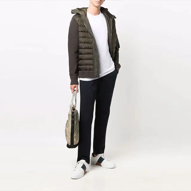 Moncler FW21 Logo