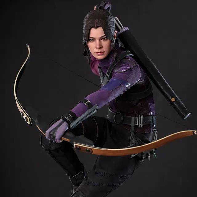 Hot Toys 16 28cm