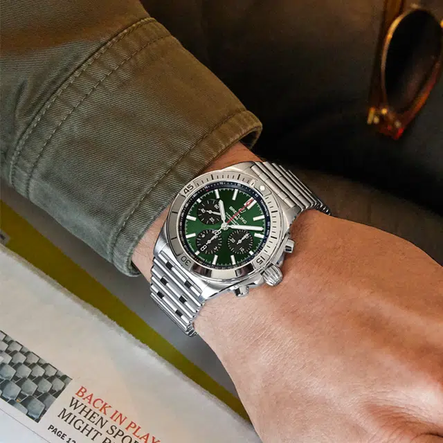 BREITLING 200 42mm AB0134101L1A1