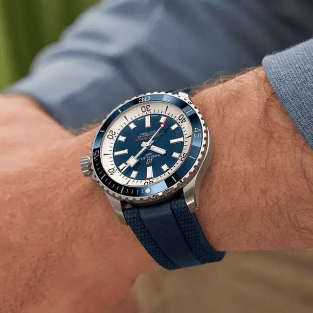 BREITLING 300 42mm A17375E71G1S1
