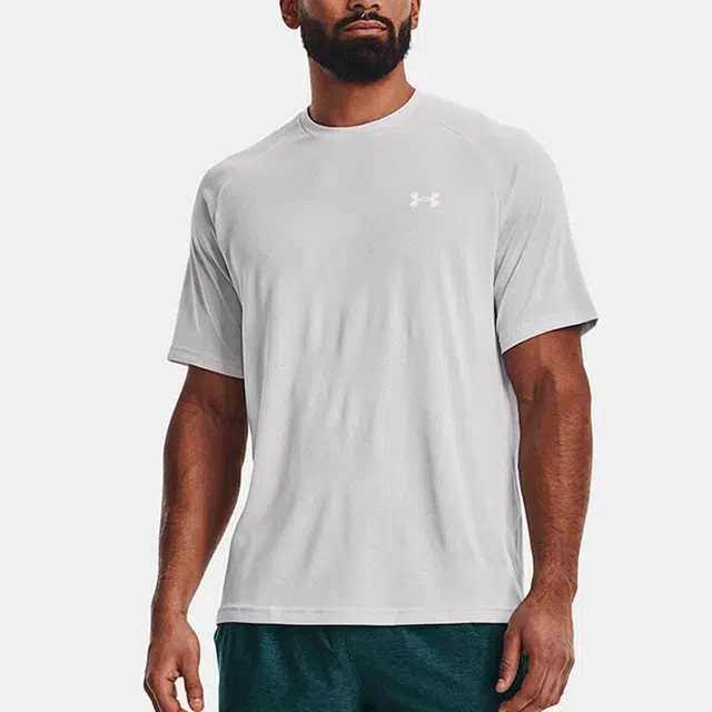 Under Armour T