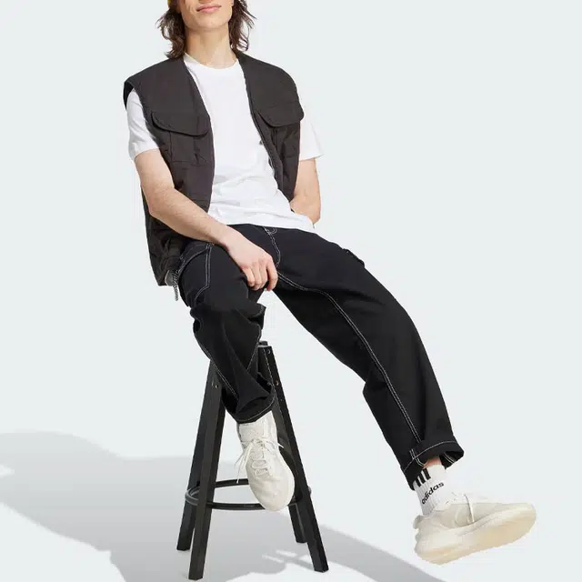 adidas City Escape Split-Hem Tee T