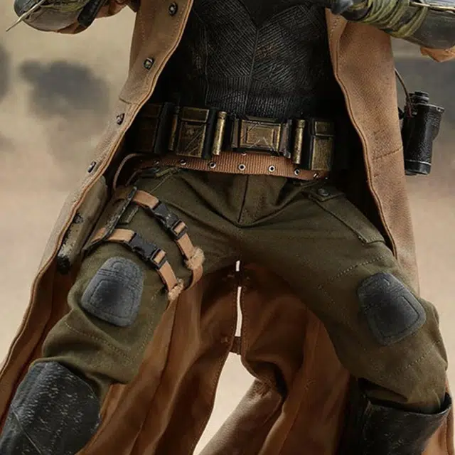 Hot Toys 16 32cm