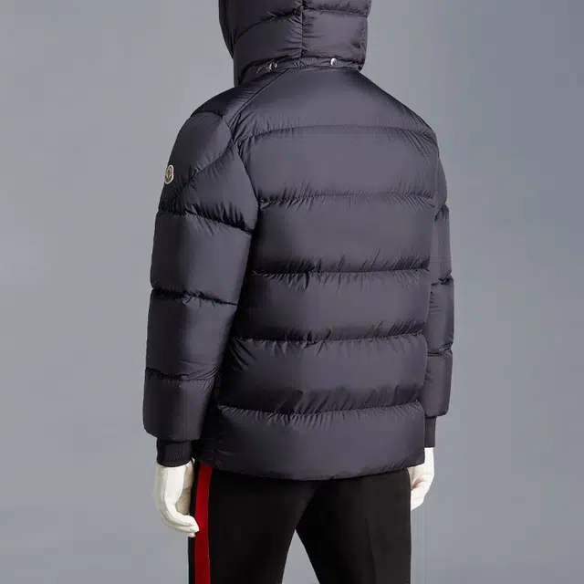 Moncler SS22