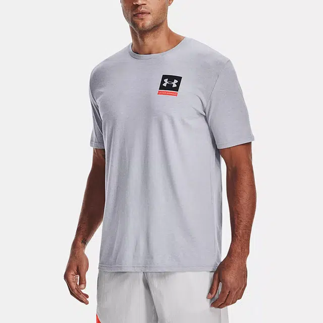 Under Armour logo T
