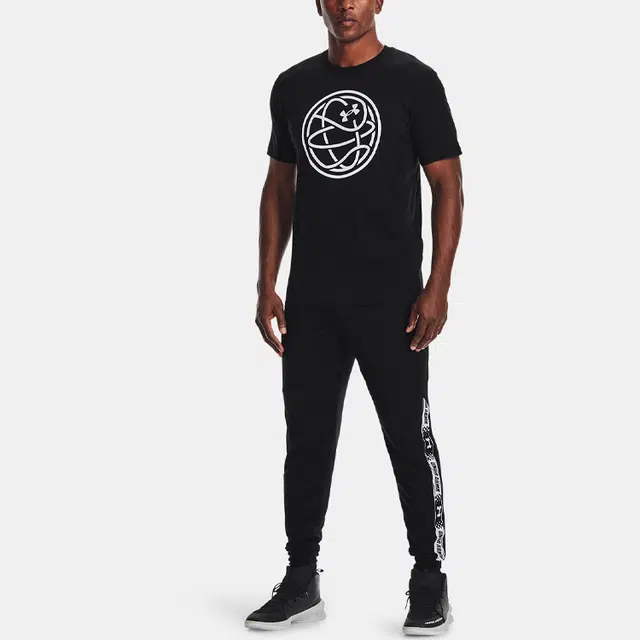 Under Armour T