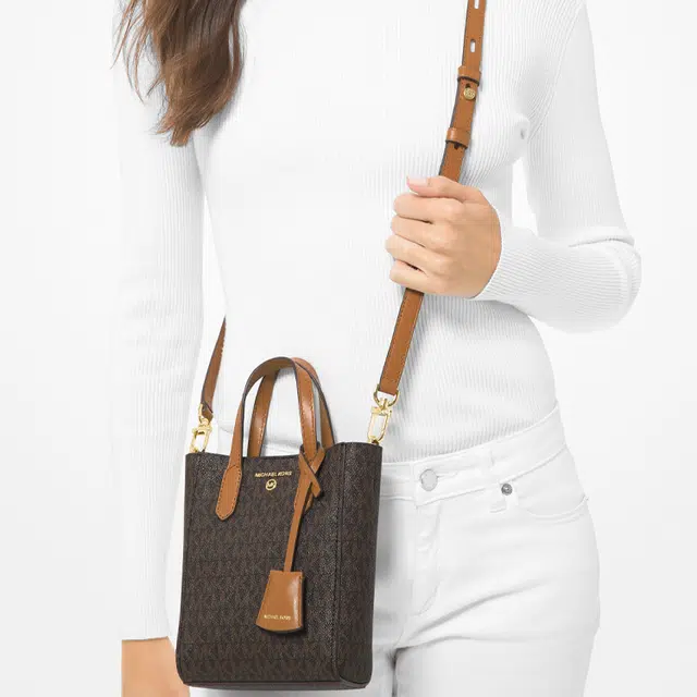 MICHAEL KORS MK Sinclair Logo Tote
