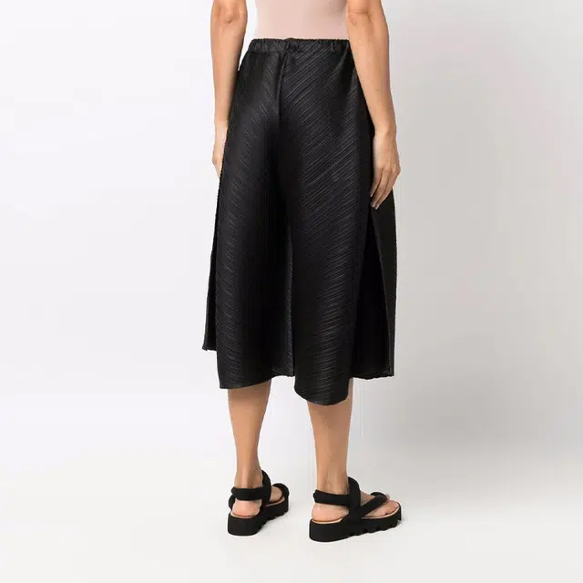 PLEATS PLEASE ISSEY MIYAKE A
