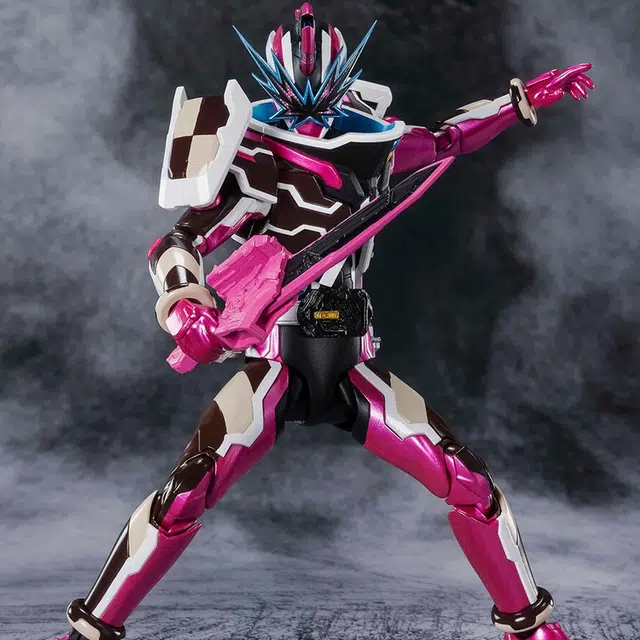 BANDAI SABER s.h.figuarts 15cm