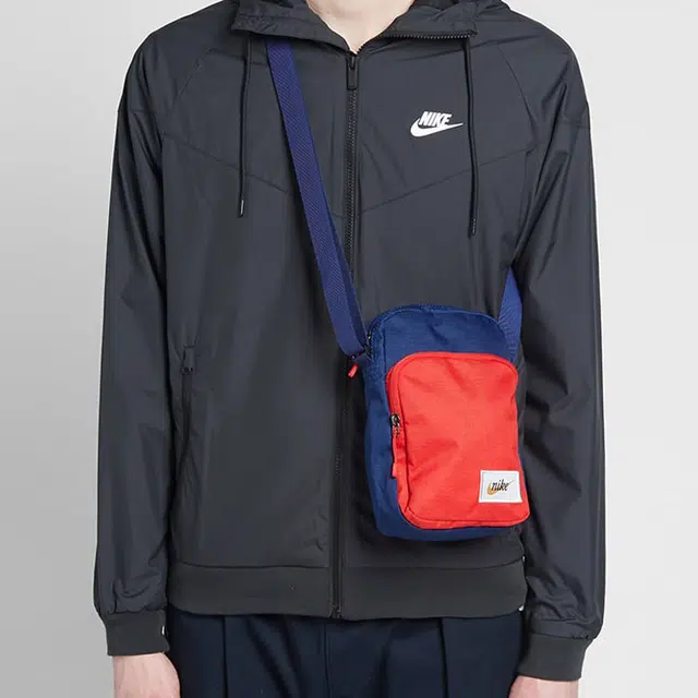 Nike Heritage Smit-Label Shoulder Bag Deep Blue Red
