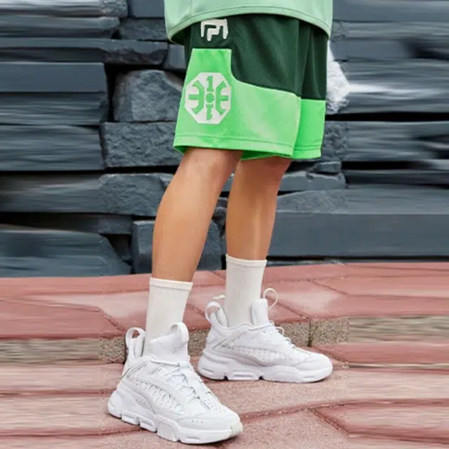 LiNing x Jon Burgerman Logo