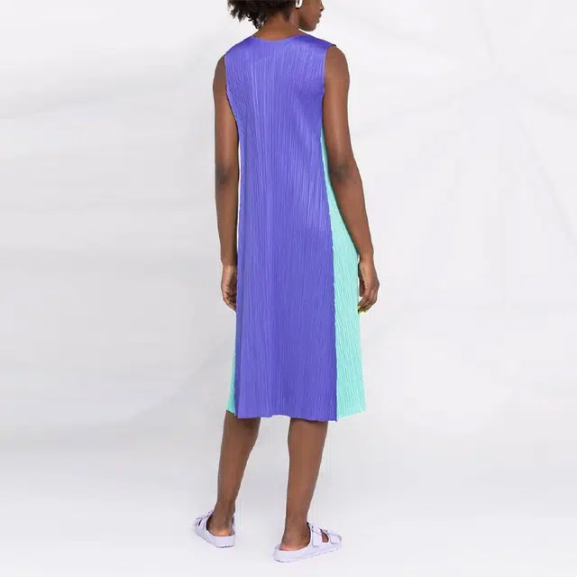 PLEATS PLEASE ISSEY MIYAKE FW21 Logo