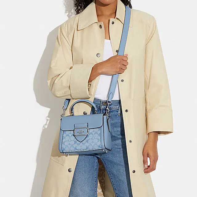 COACH Morgan 21 chambray