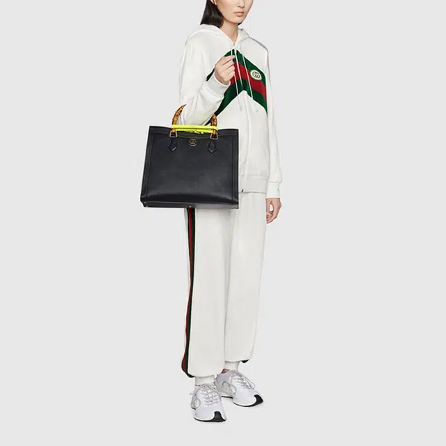 GUCCI SS22 V