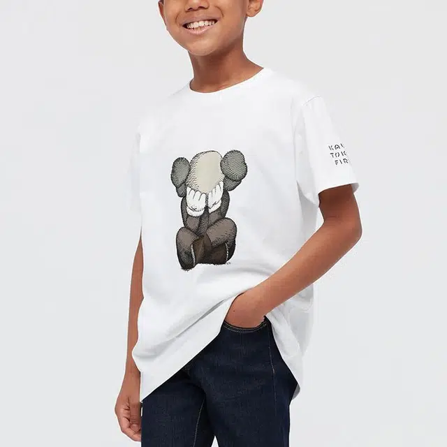 UNIQLO x KAWS T