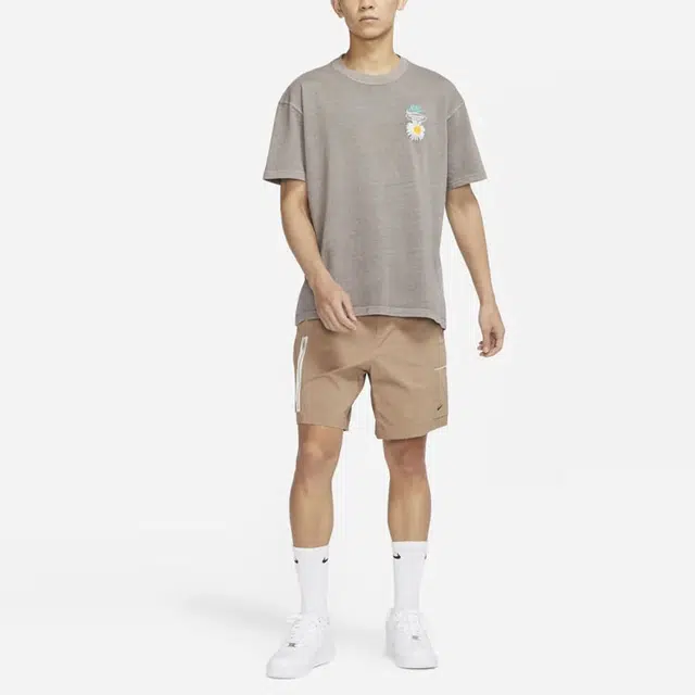Nike SS22 T