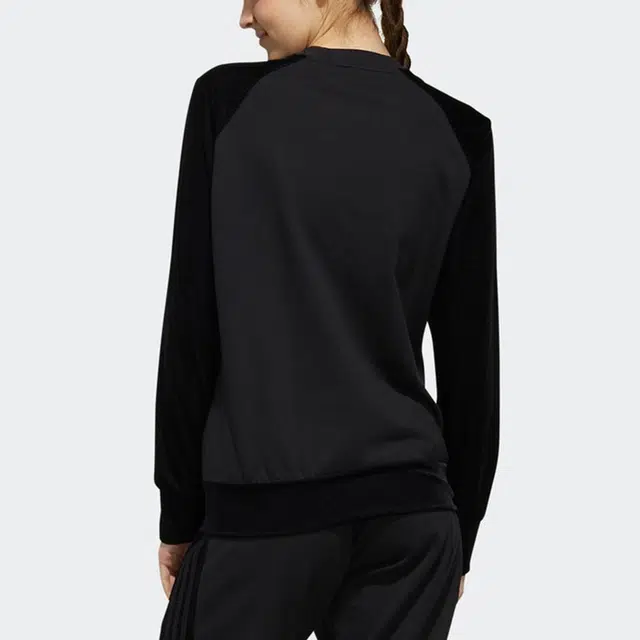 adidas neo W Cs Sv Swt logo