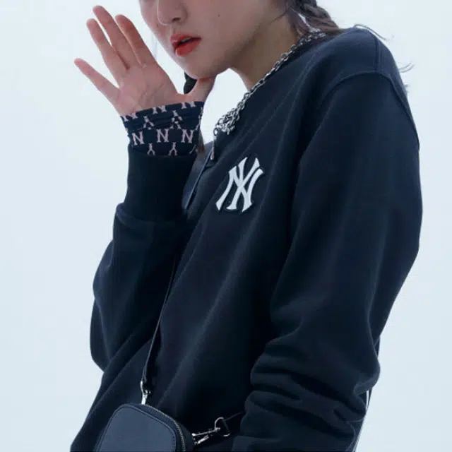 MLB