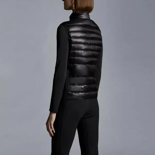 Moncler FW21 Spicules Logo