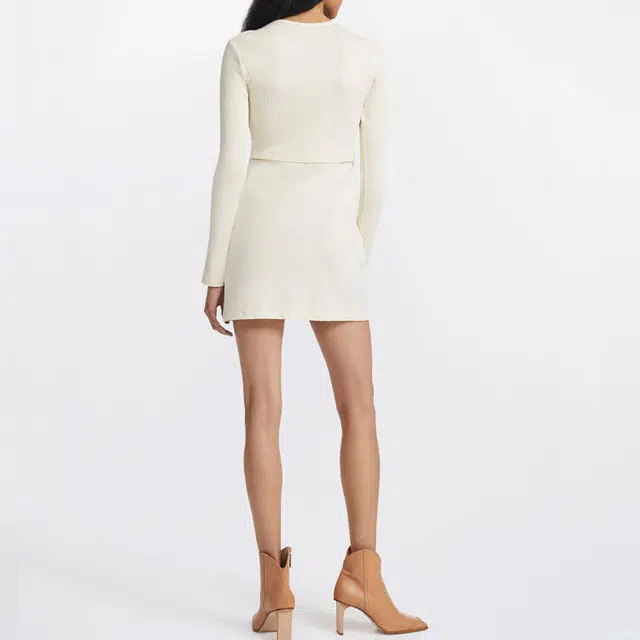 DION LEE