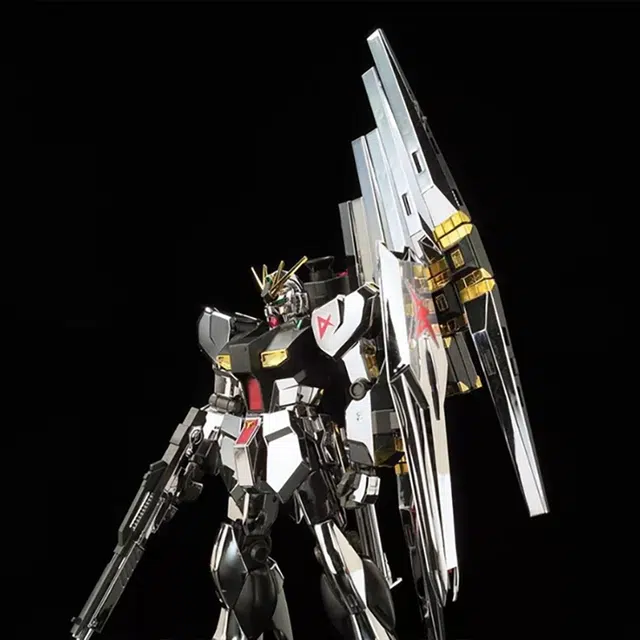 BANDAI HG 1144 vs 13cm