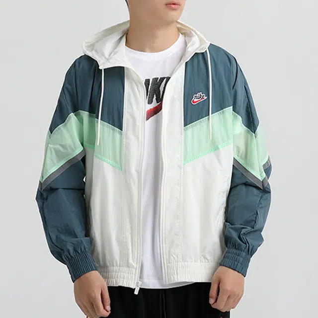 Nike Windrunner Sail