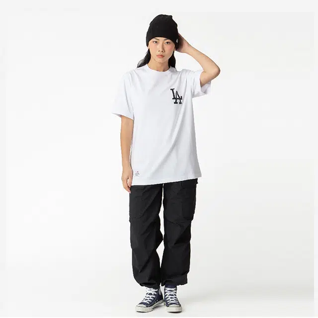 New Era logoT