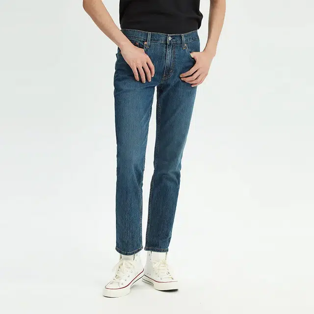 Levis
