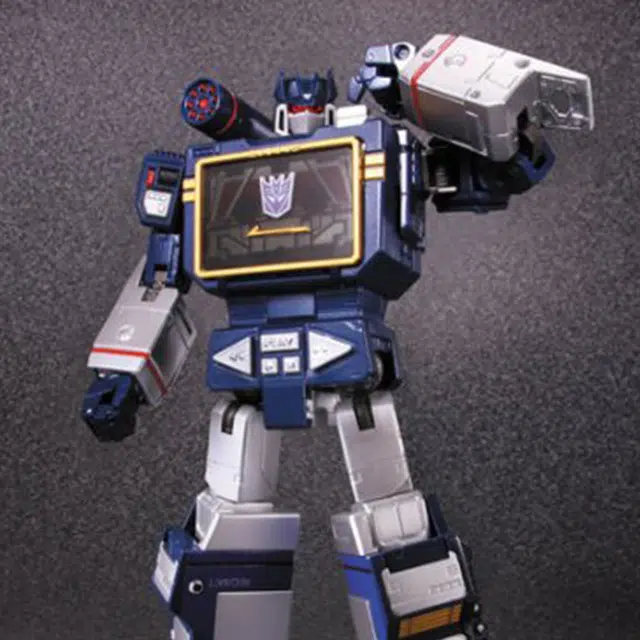 TAKARA TOMY Masterpiece MP-13