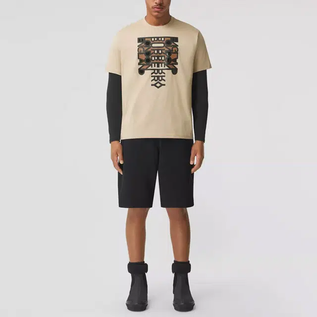 Burberry SS22 T