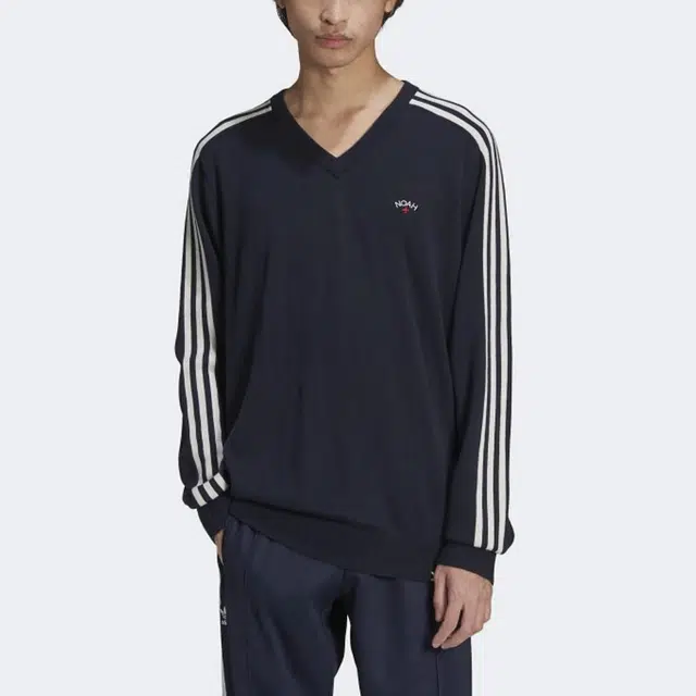 adidas originals x NOAH V-neck LogoV