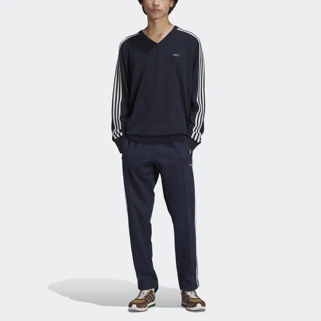 adidas originals x NOAH V-neck LogoV