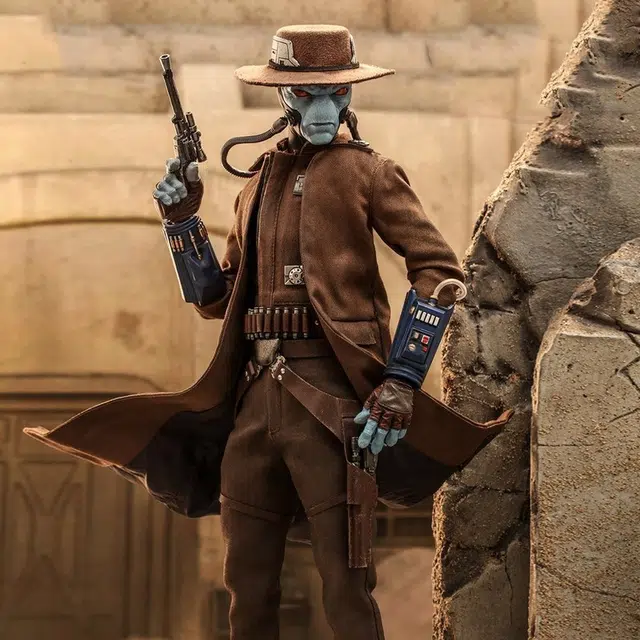 Hot Toys 16 34cm
