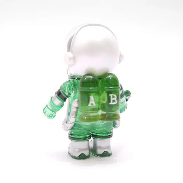 POP MART SPACE MOLLY