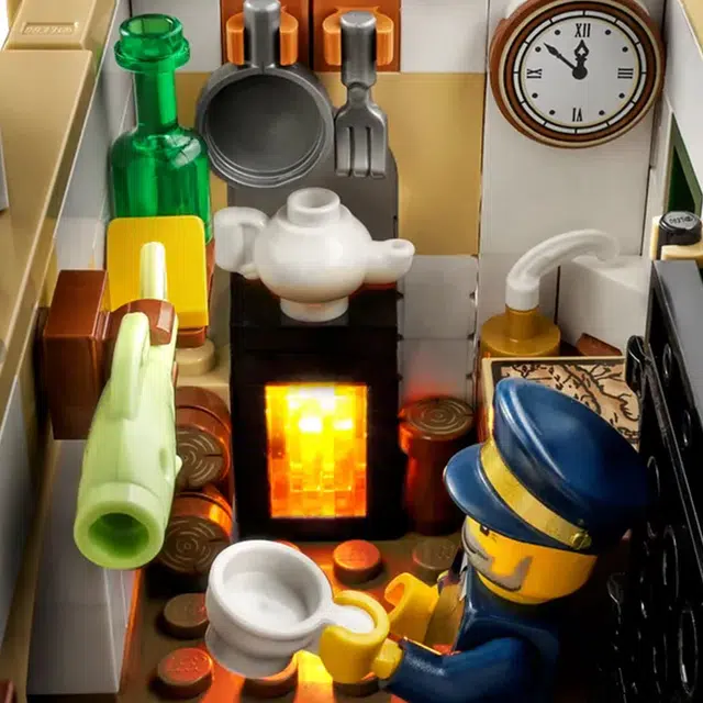 LEGO 21335