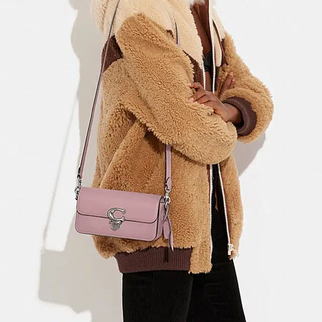 COACH Studio 20