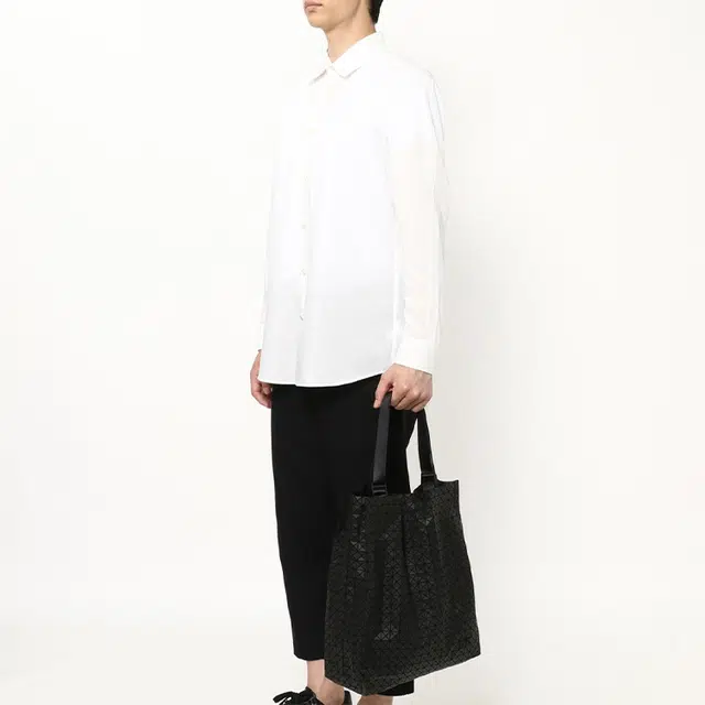 ISSEY MIYAKE KuroCart Tote