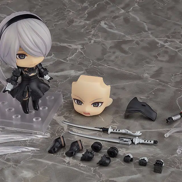 SQUARE ENIX 1475 2B B Q 10cm