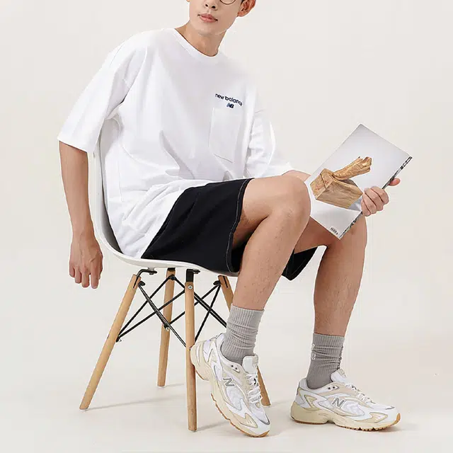 New Balance Logo T