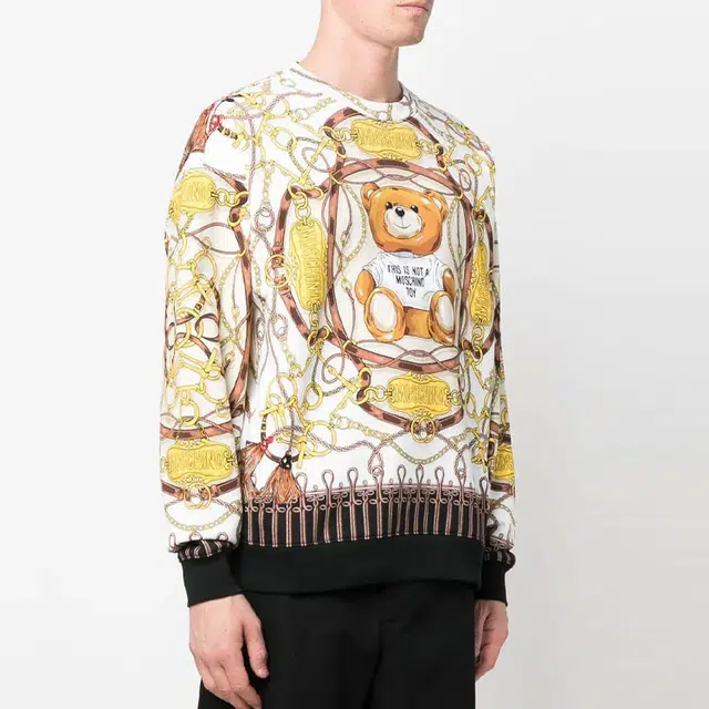 MOSCHINO FW22