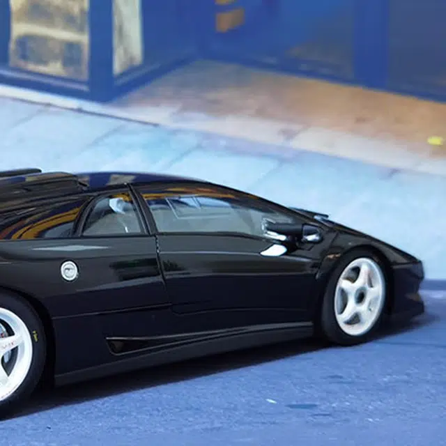 AUTOart 118 DIABLO SV-R 25cm