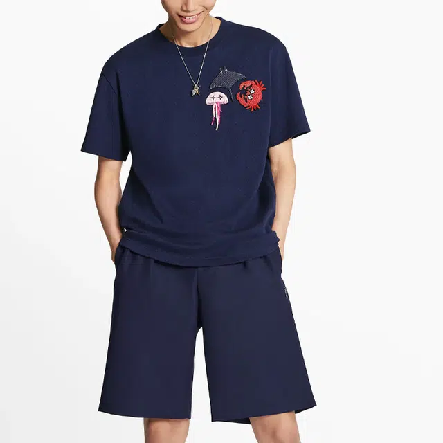 LOUIS VUITTON T