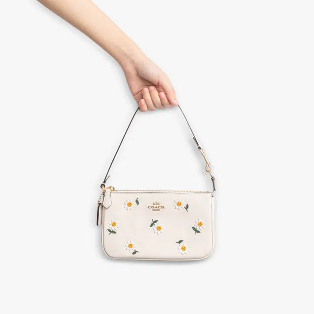 COACH Nolita 19