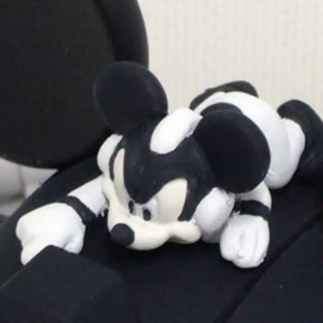 TAKARA TOMY