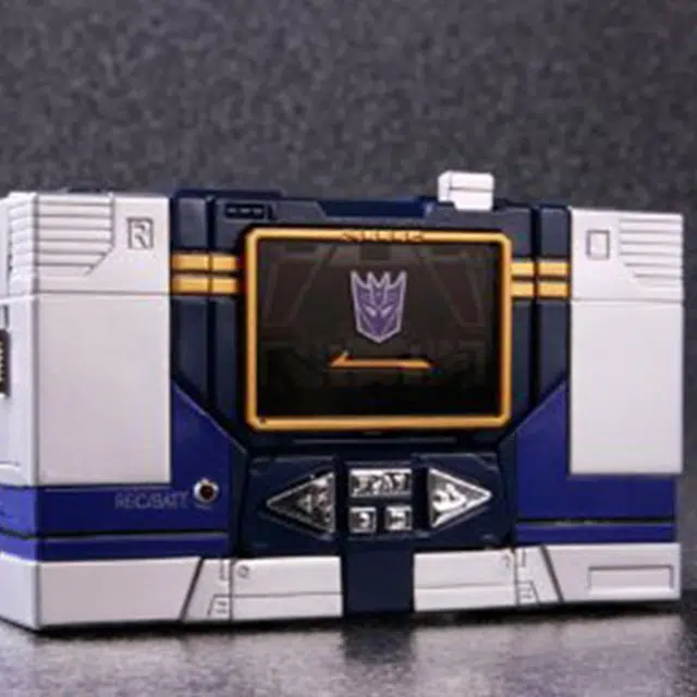 TAKARA TOMY Masterpiece MP-13