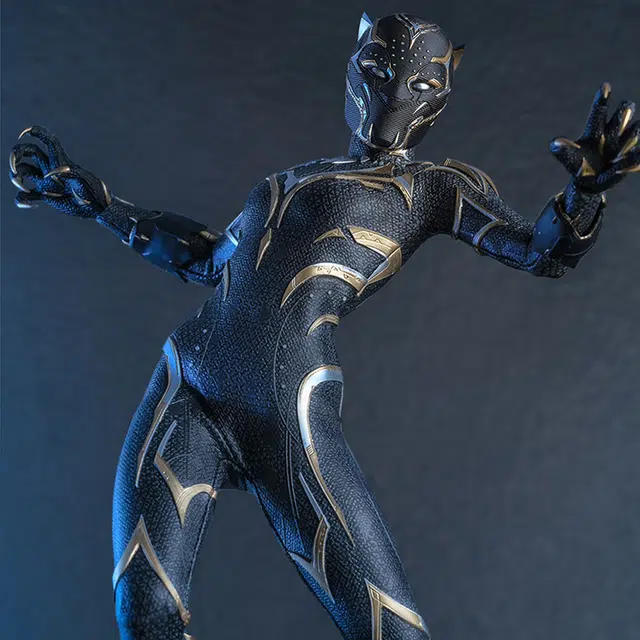 Hot Toys 16 28cm