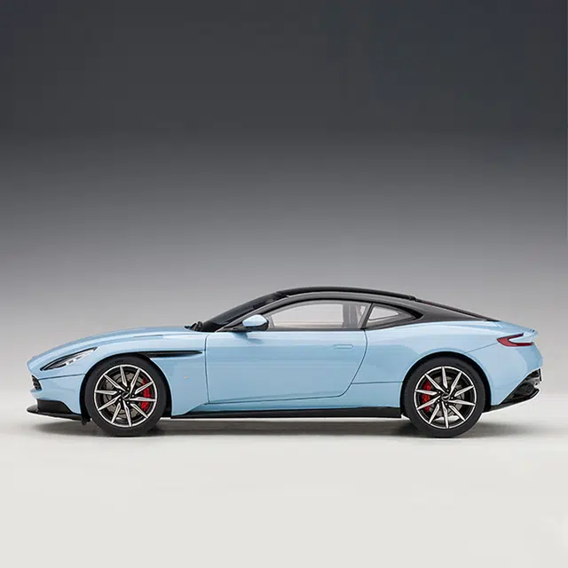 AUTOart 118 ASTON MARTIN DB11